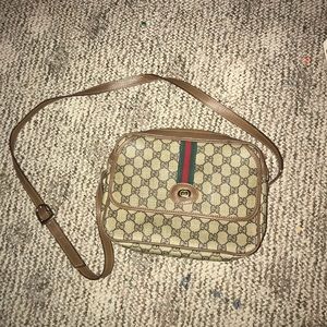 Gucci messenger bag